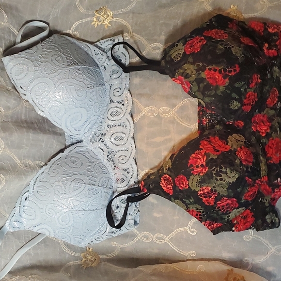 Victorias Secret Bra lot of 2 - Picture 1 of 6